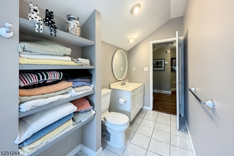 Burnet Hill - Residential