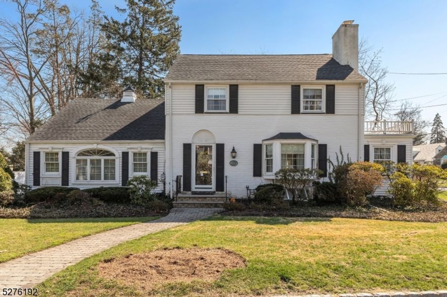 Welcome to this charming colonial nestled in the historic Putnam Manor neighborhood of Union, NJ. This timeless home exudes character and offers a blend of traditional elegance and modern potential.  Step inside to discover the potential of making this your dream home featuring a spacious living room perfect for gatherings, pristine hardwood floors throughout, a cozy fireplace and windows that flood the space with natural light. The kitchen awaits your personal touch, offering ample space for customization and renovation to suit your culinary needs. Adjacent is the formal dining room, ideal for hosting dinner parties or just having a quiet meal with you and your loved ones. Upstairs, you'll find four bedrooms, with one bedroom having an ensuite bathroom, each boasting its own unique charm. The vintage-style bathrooms add to the home's nostalgic appeal.Residents enjoy easy access to parks, schools, Kean University, shopping, dining, and transportation options to NYC and beyond. Don't miss your chance to own a piece of history in the most desirable location in Union. Check this home out before it's too late!