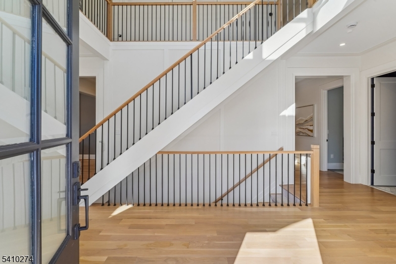 OLD SHORT HILLS - Residential