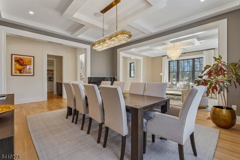 OLD SHORT HILLS - Residential