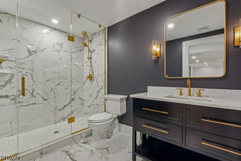 OLD SHORT HILLS - Residential