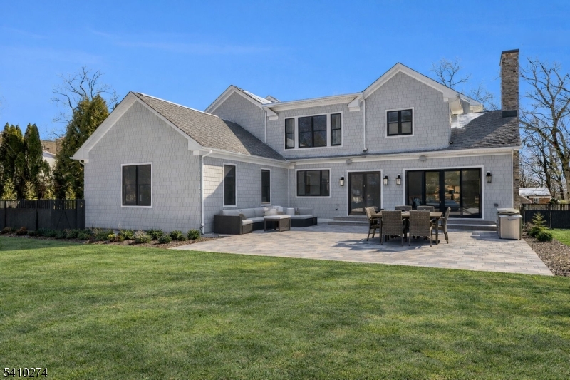 OLD SHORT HILLS - Residential