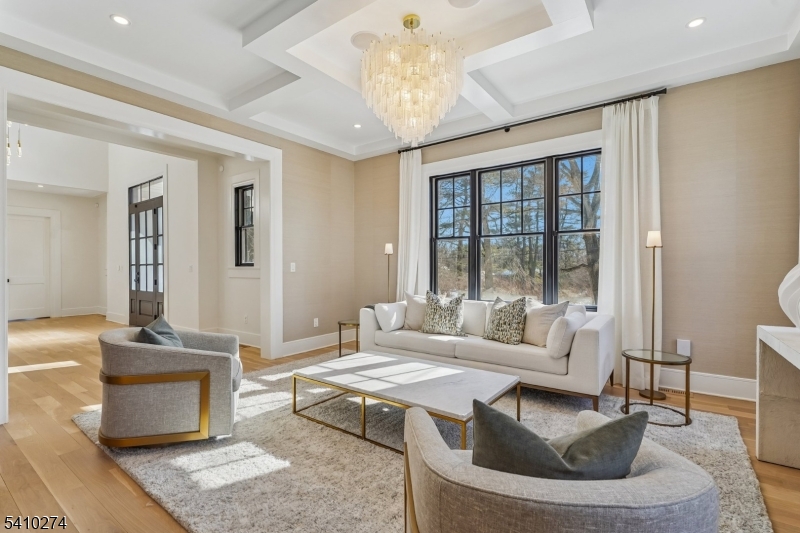 OLD SHORT HILLS - Residential