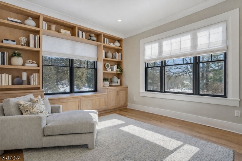 OLD SHORT HILLS - Residential