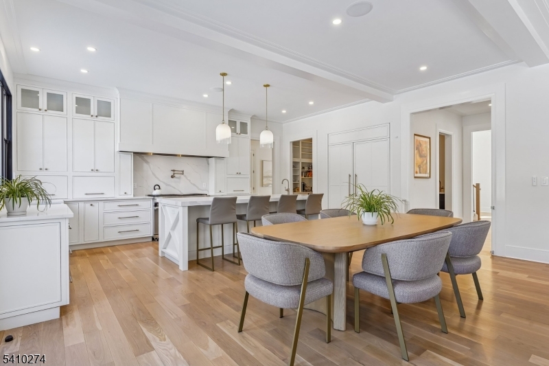 OLD SHORT HILLS - Residential