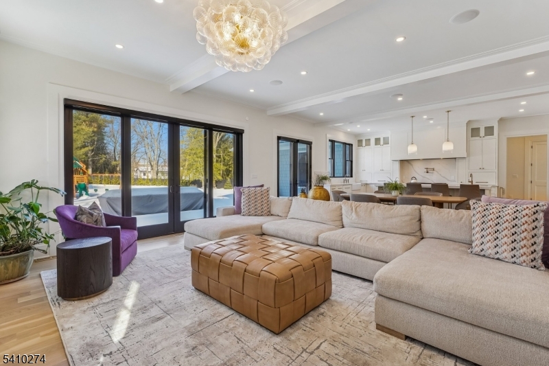 OLD SHORT HILLS - Residential