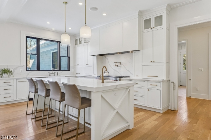 OLD SHORT HILLS - Residential