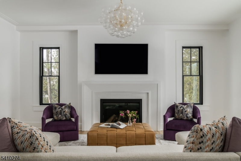 OLD SHORT HILLS - Residential