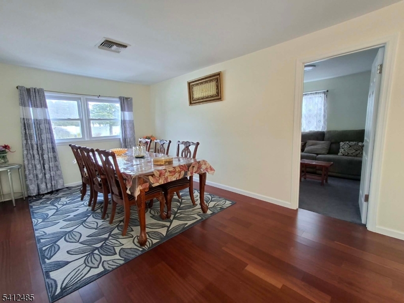 Oaktree Village - Residential