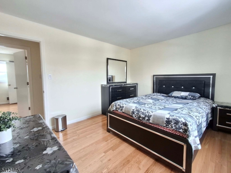 Oaktree Village - Residential