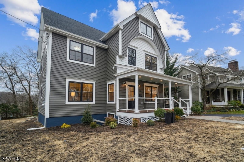 Golf Island - Residential