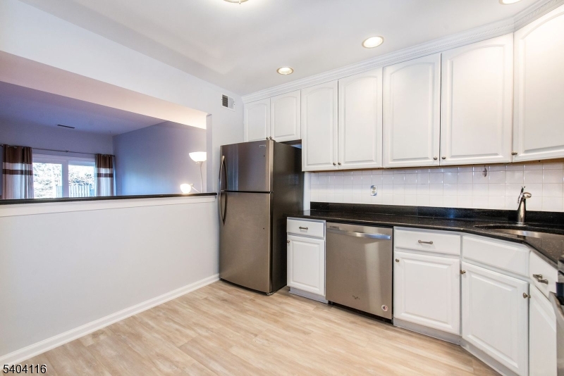 Castel Ridge - Residential