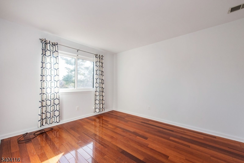 Castel Ridge - Residential