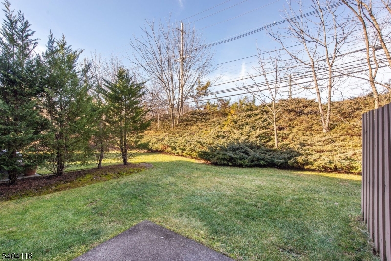 Castel Ridge - Residential