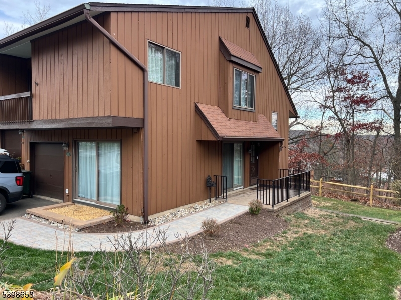 OVERLOOK VILLAGE - Residential Lease