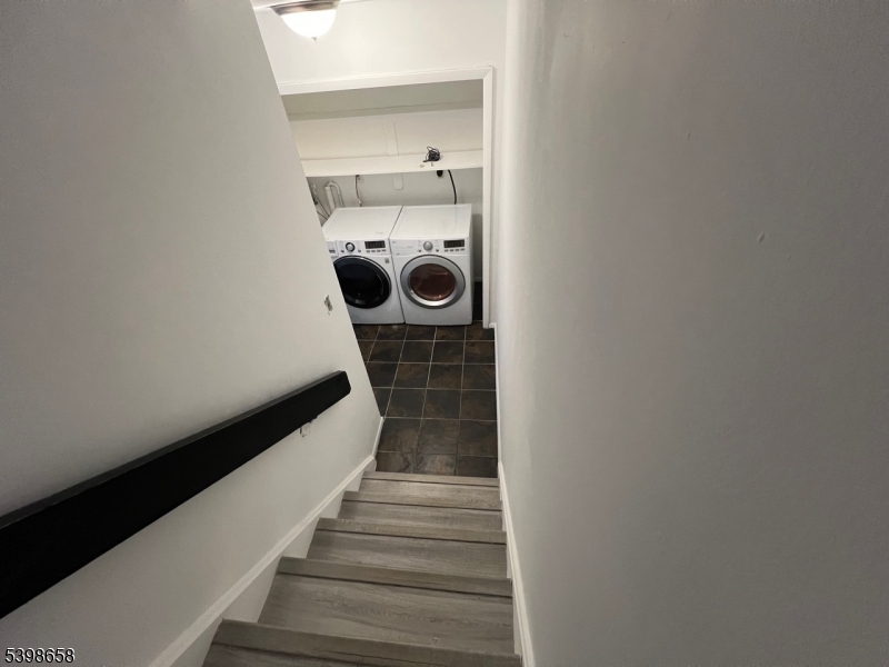 OVERLOOK VILLAGE - Residential Lease