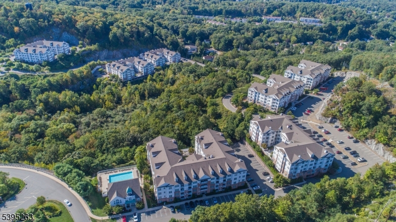 The Grande at Riverdale - Residential