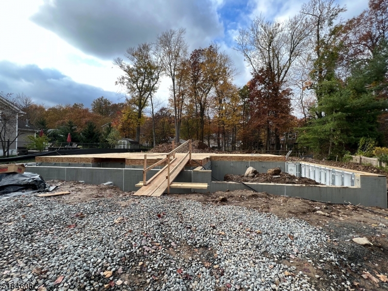 Riker Hill - Residential