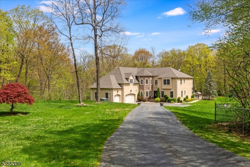727 Woodport Rd