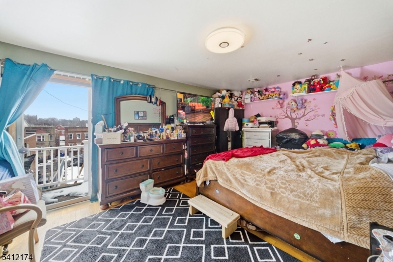 North Newark - Residential Income