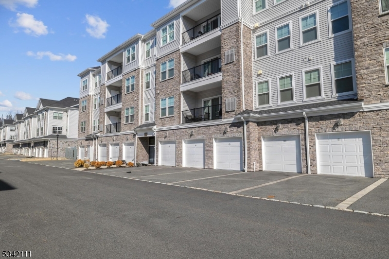 Collections Morris Plains - Residential