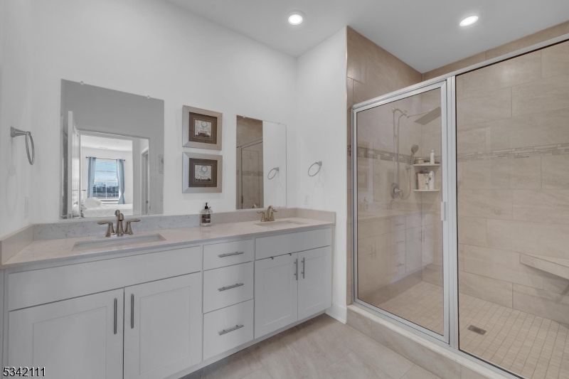 Collections Morris Plains - Residential