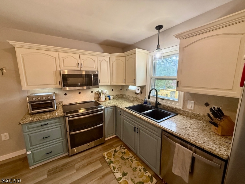 Upper Greenwood - Residential