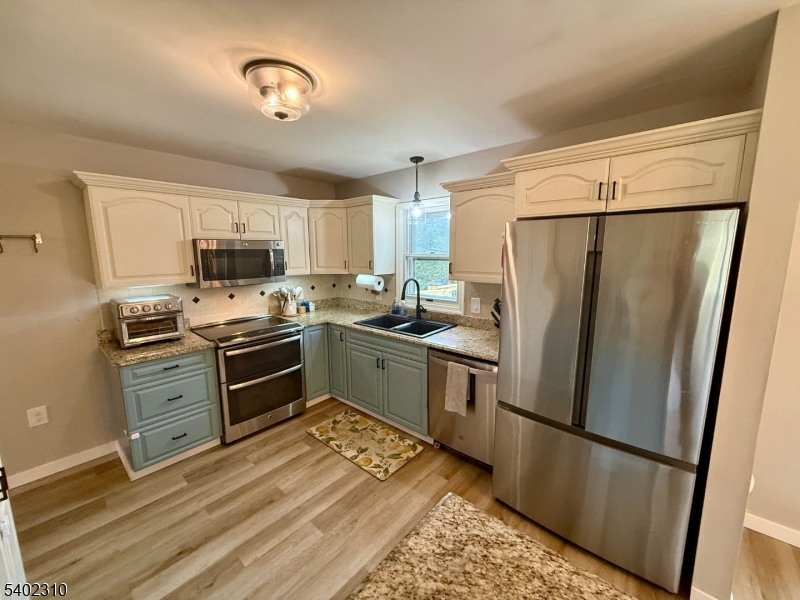 Upper Greenwood - Residential