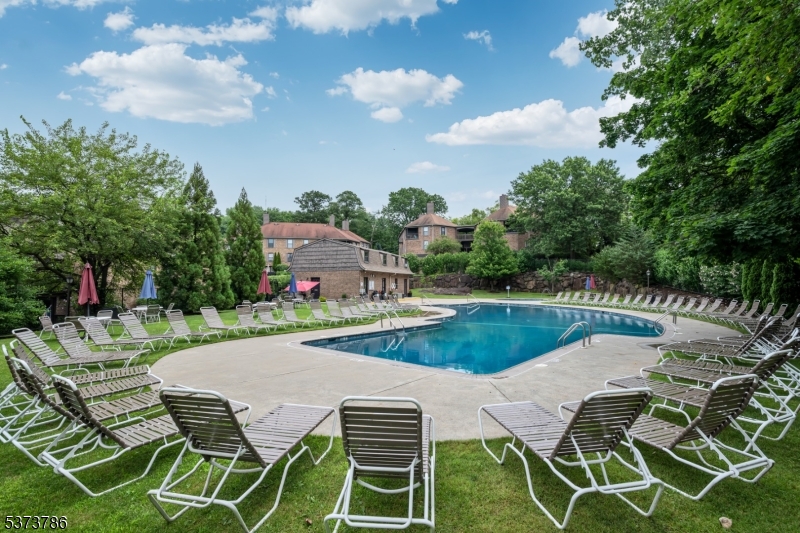 Inwood At Great Notch - Residential