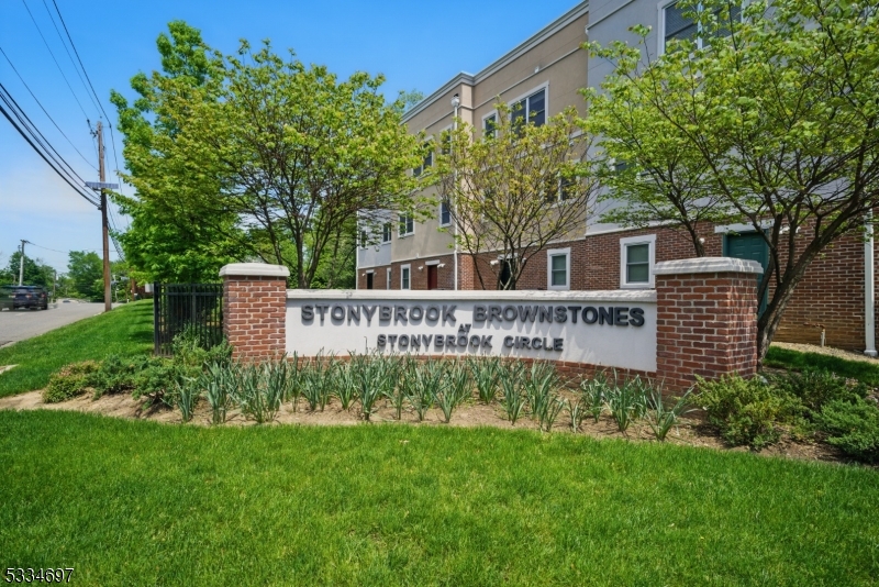 Brownstones at Fairfield - Residential