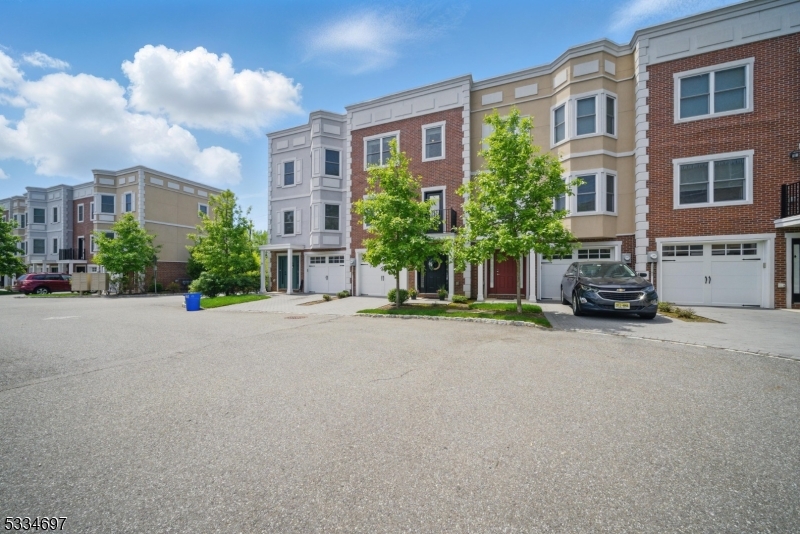 Brownstones at Fairfield - Residential