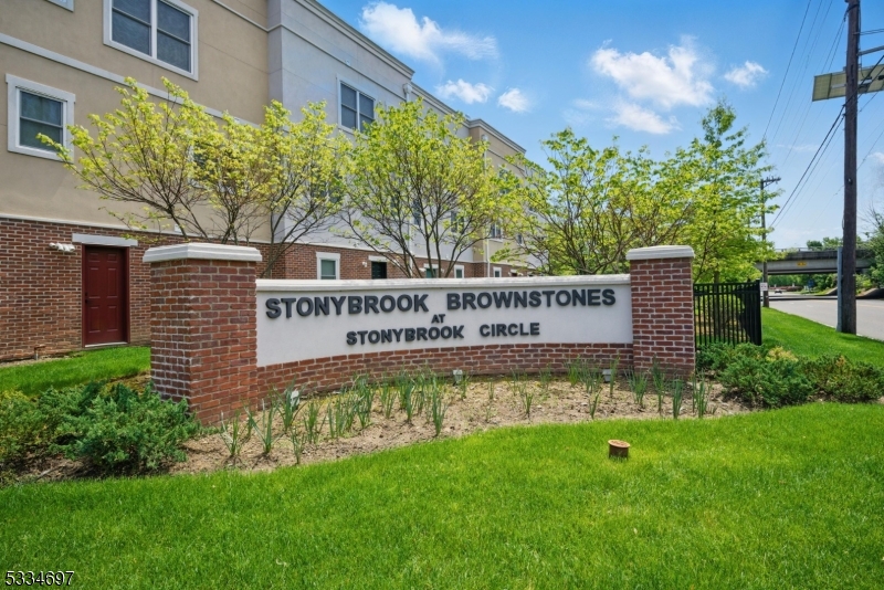 Brownstones at Fairfield - Residential