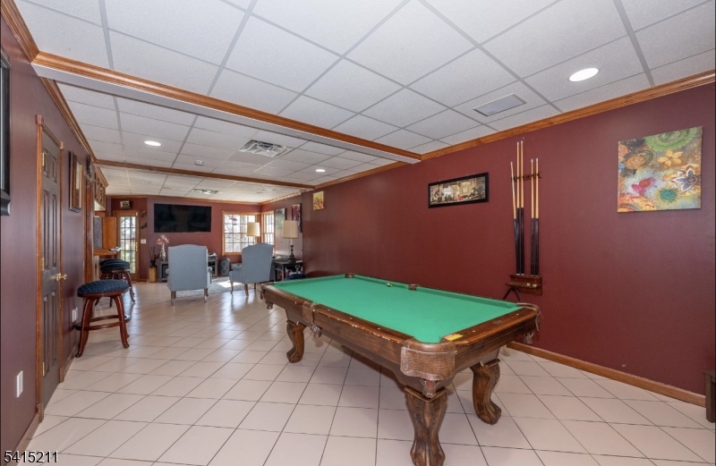 MOUNTAIN VIEW ESTATES - Residential