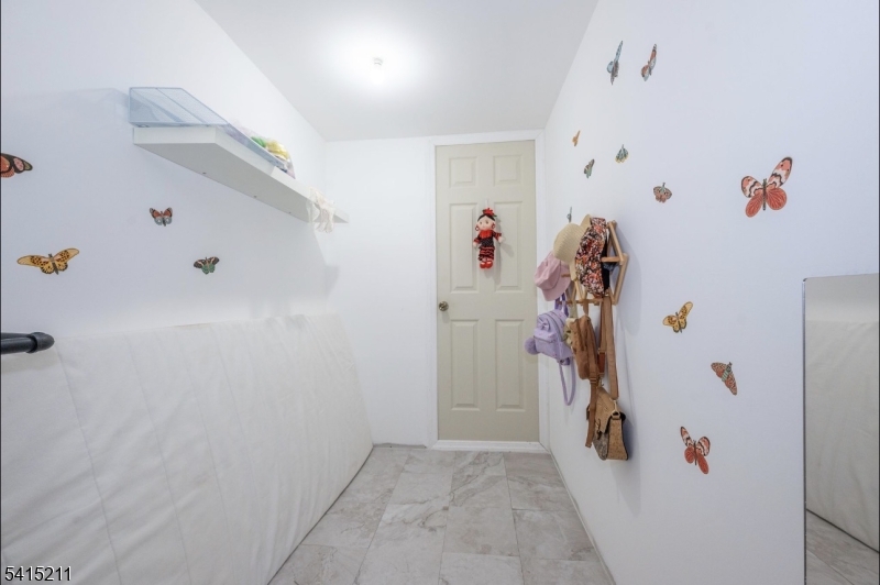 MOUNTAIN VIEW ESTATES - Residential