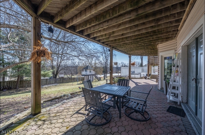 MOUNTAIN VIEW ESTATES - Residential