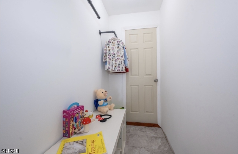 MOUNTAIN VIEW ESTATES - Residential