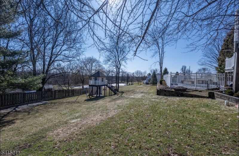 MOUNTAIN VIEW ESTATES - Residential