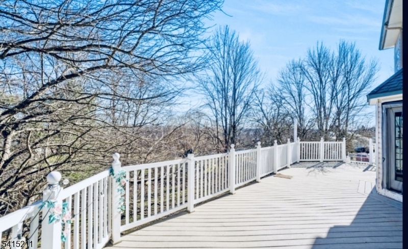 MOUNTAIN VIEW ESTATES - Residential