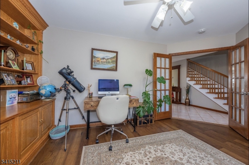 MOUNTAIN VIEW ESTATES - Residential