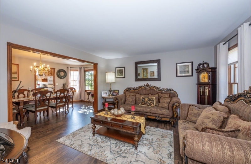 MOUNTAIN VIEW ESTATES - Residential