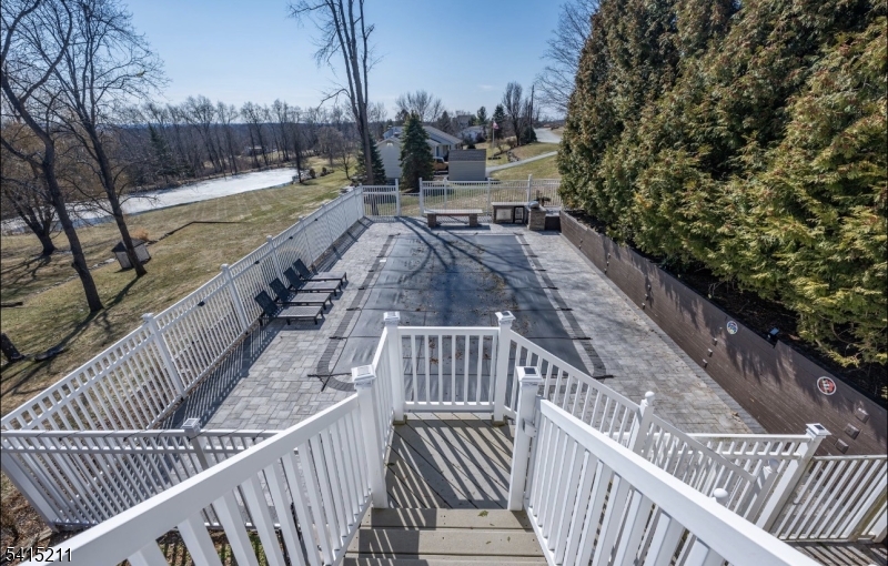 MOUNTAIN VIEW ESTATES - Residential