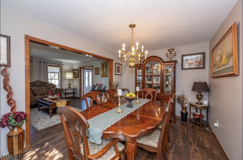 MOUNTAIN VIEW ESTATES - Residential