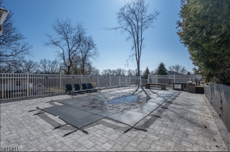 MOUNTAIN VIEW ESTATES - Residential