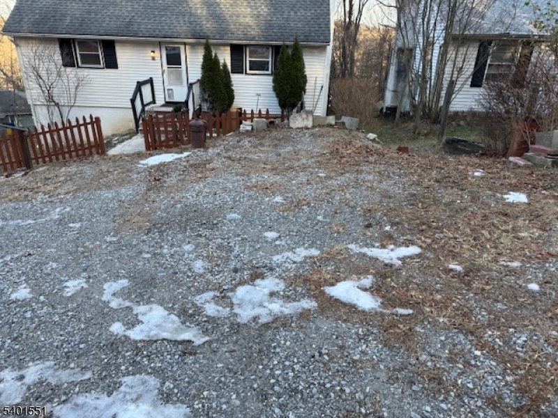 Lake Neepaulin - Residential Lease