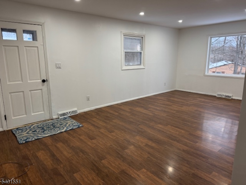 Lake Neepaulin - Residential Lease