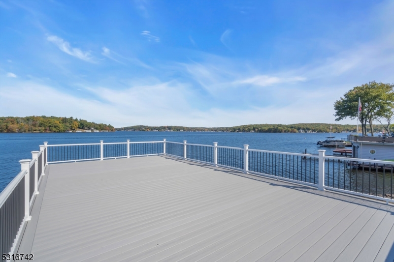 Pickerel Pt Lake Hopatcong - Residential