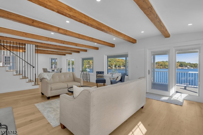 Pickerel Pt Lake Hopatcong - Residential