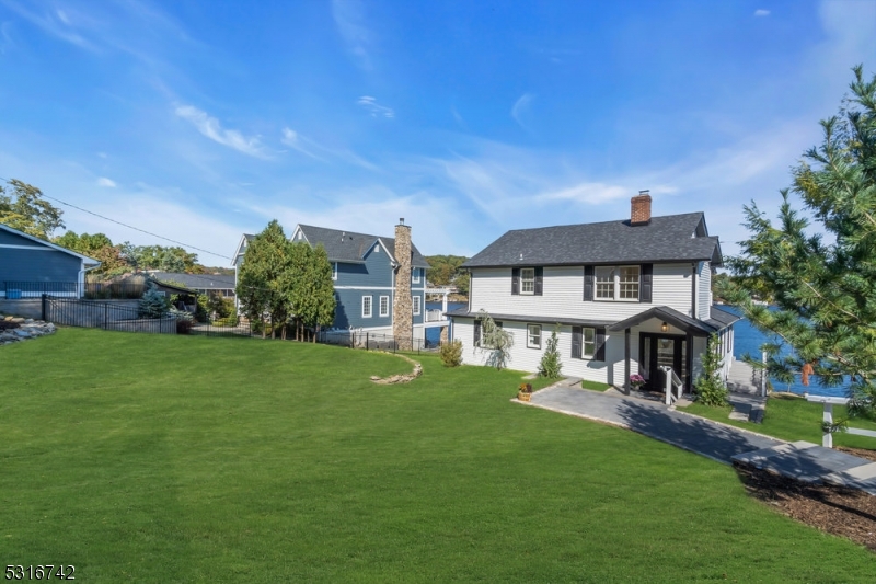 Pickerel Pt Lake Hopatcong - Residential