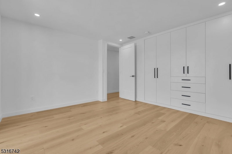 Pickerel Pt Lake Hopatcong - Residential