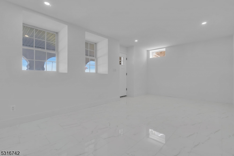 Pickerel Pt Lake Hopatcong - Residential